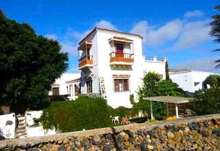 House for sale in El Islote, San Bartolomé, Lanzarote. 