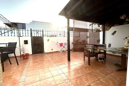 Duplex verkoop in Playa Honda, San Bartolomé, Lanzarote. 